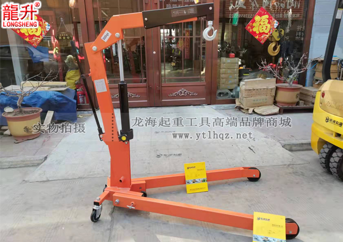 折叠式液压小吊车发货
